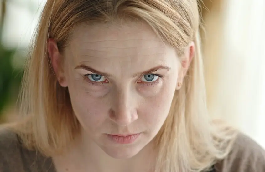 حالة صحية شائعة قد تشير إلى السادية والاعتلال النفسي لدى النساء