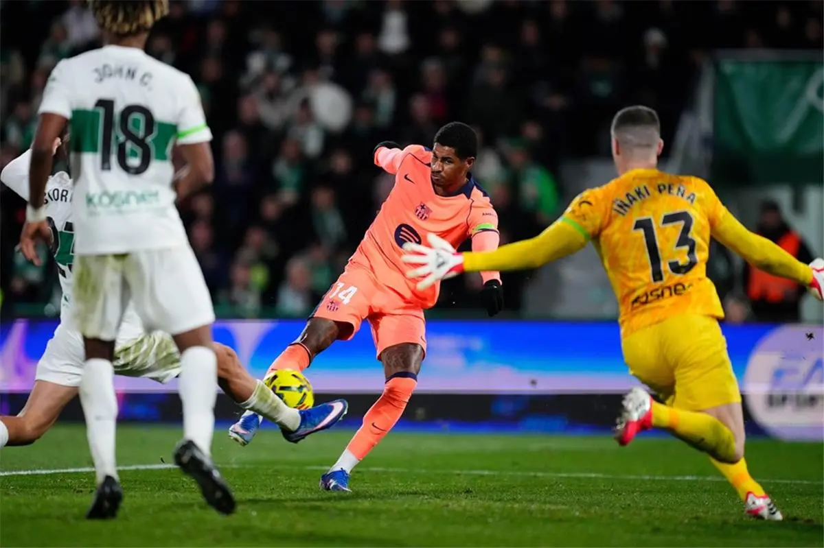 تطورات مفاجئة في مفاوضات برشلونة ومانشستر يونايتد بشأن راشفورد