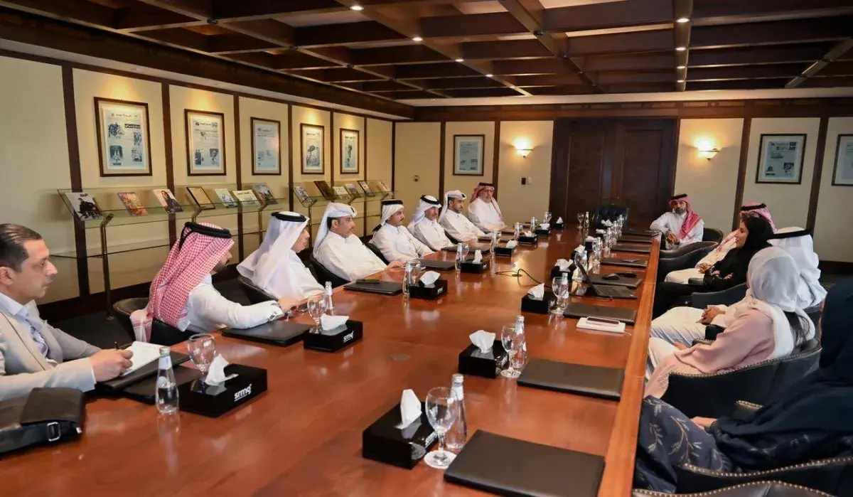 وفد قطري يطّلع على تطورات العمل بـ«المجموعة السعودية للأبحاث والإعلام»