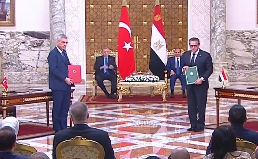 الرئيس السيسي ونظيره التركي يشهدان توقيع مذكرة تفاهم بين القاهرة وأنقرة للتعاون في مجال تنظيم الأدوية - سوق الدواء