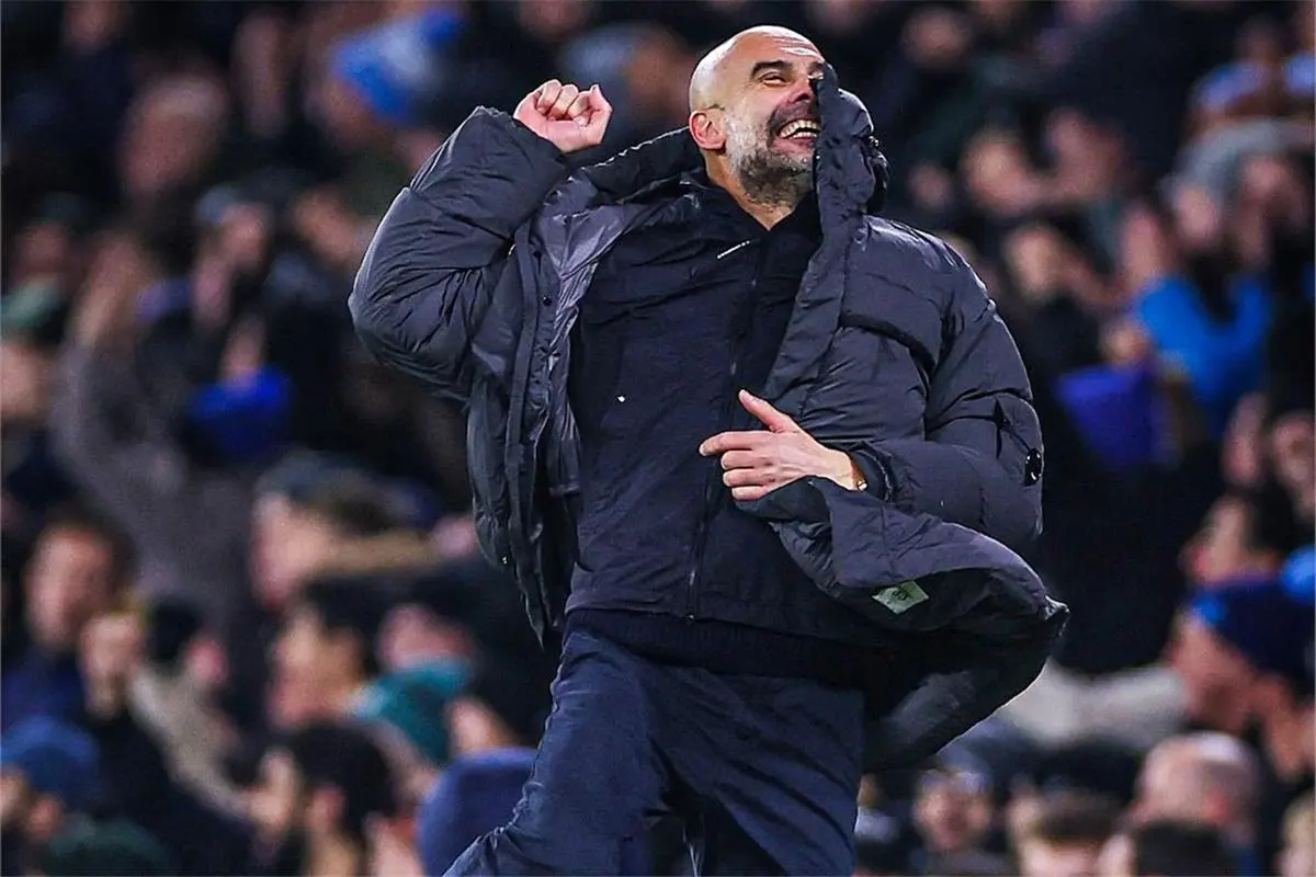 جوارديولا يتغنى بـ عمر مرموش "المذهل" ويعلن تقدمه بشكوى إلى إدارة كأس كاراباو