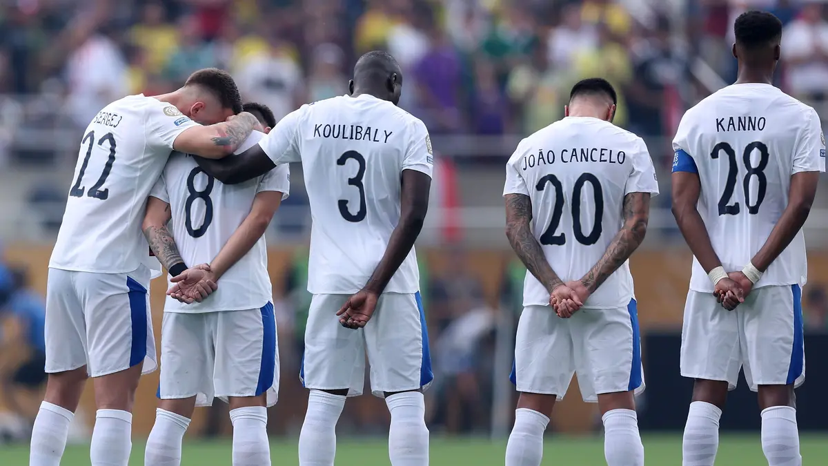 بعد نيفيز.. الهلال يفتح ملف تجديد نجم آخر