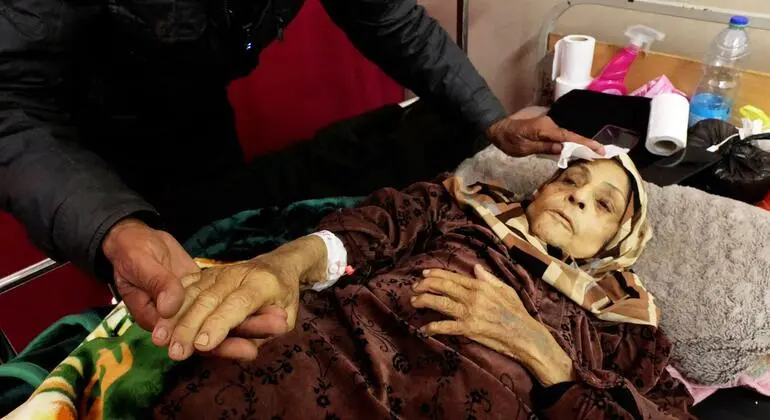 "نحن نموت ونريد حلا ": مرضى السرطان في غزة عالقون بانتظار العلاج خارج القطاع