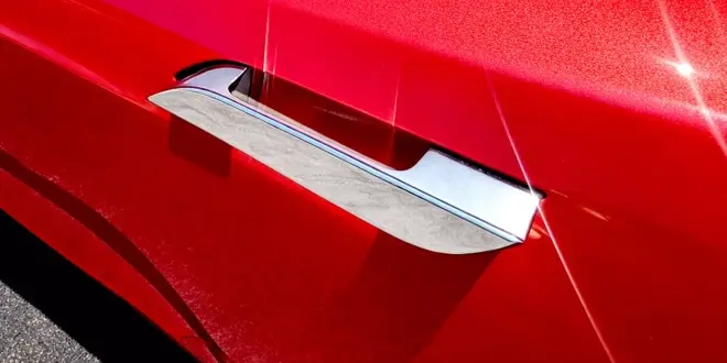 بعد حوادث مؤسفة، الصين تفرض مقابض الأبواب الميكانيكية للسيارات الكهربائية بدءًا من 2027 - سعودي شفت