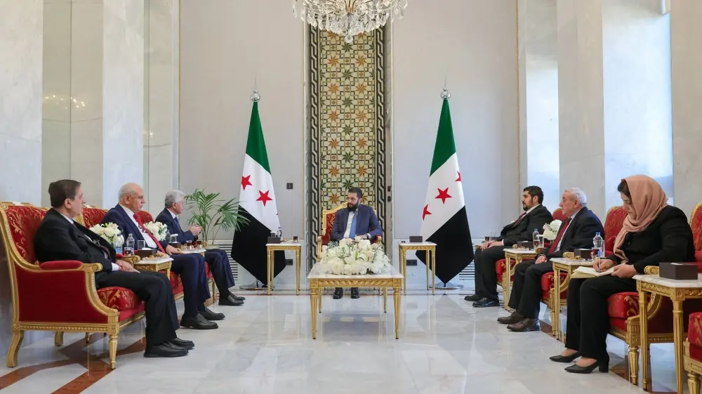 الرئيس الشرع يلتقي وفداً من المجلس الوطني الكردي في دمشق