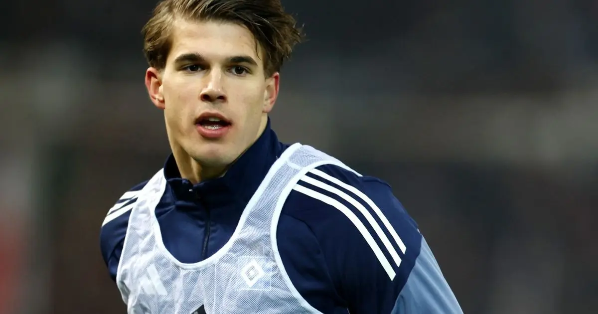 مدافع توتنهام المعار لهامبورغ يجذب اهتمام بايرن ميونيخ