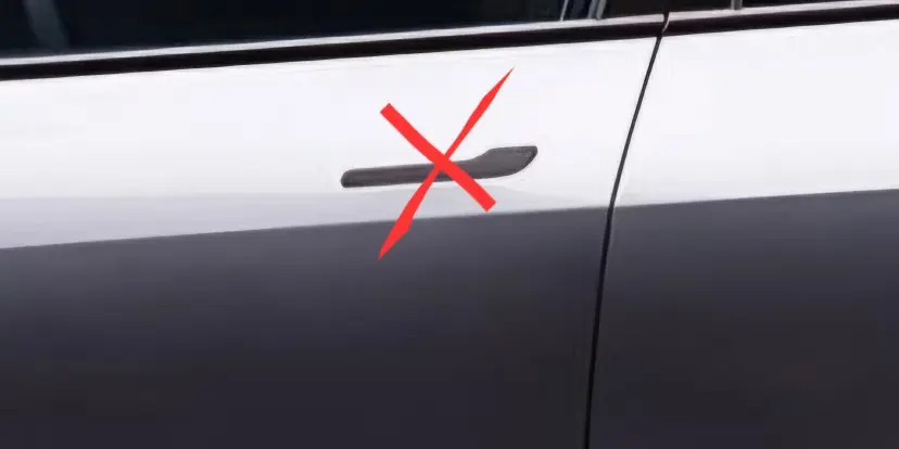 الصين تفرض العودة إلى استخدام مقبض الباب الميكانيكي