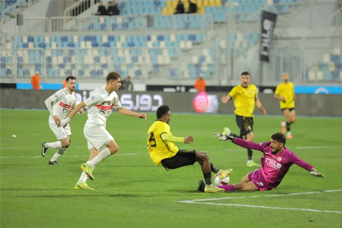 بالخطأ في مرماه.. السيد أسامة يسجل هدف كهرباء الإسماعيلية الأول أمام الزمالك