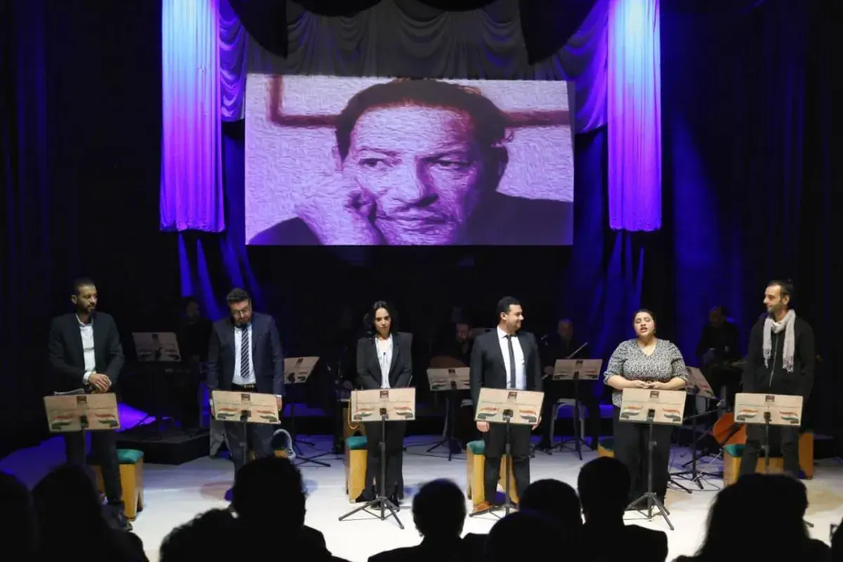 «صاحب السعادة نجيب الريحاني»... مسرحية تبرز مسيرة رائد الكوميديا المصرية