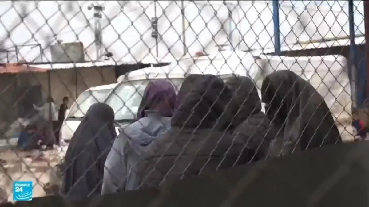 الحكومة السورية تعتزم إغلاق مخيمي الهول وروج.. ما مصير النساء المحتجزات والأجانب؟