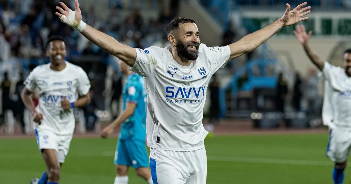 كريم بنزيما يعادل رقمين قياسيين في ظهوره الأول مع الهلال