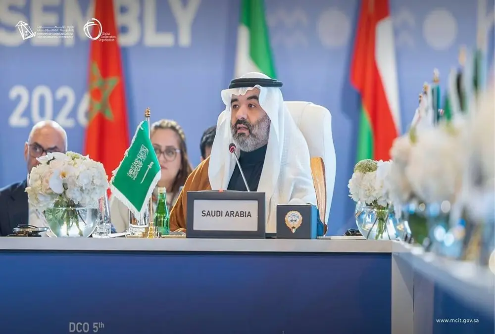 «السواحه» يدعو لتنسيق عالمي لمواكبة تحولات «العصر الذكي»