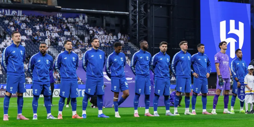 بنزيما يسجل الهدف الأول للهلال ضد الأخدود