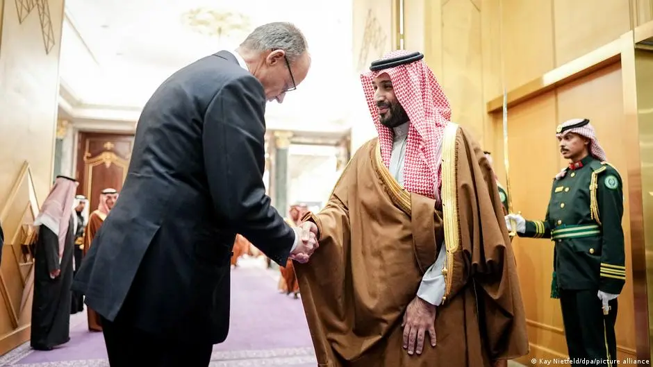 صحف ألمانية: زيارة ميرتس للسعودية بين المصالح والقيم