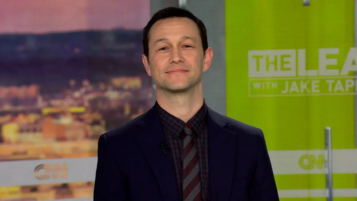 ليفيت ينضم إلى حملة لإنهاء حصانة بعض شركات التواصل الاجتماعي