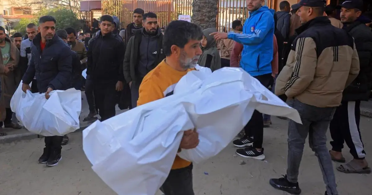 غزة.. وصول 54 جثماناً وأشلاء فلسطينيين أفرجت عنها "إسرائيل"