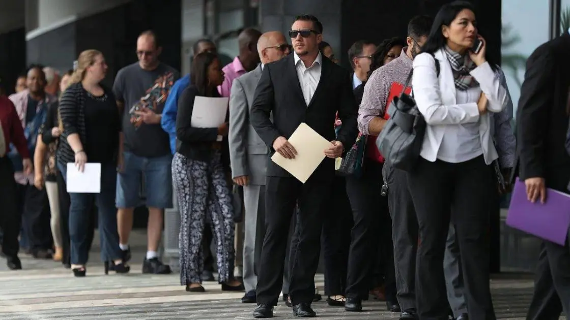 طلبات إعانة البطالة الأمريكية ترتفع 22 ألفاً خلال أسبوع