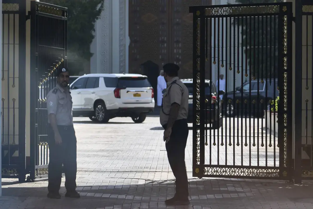 محادثات عُمان: خلافات عميقة بين واشنطن وطهران حول حدود التفاوض