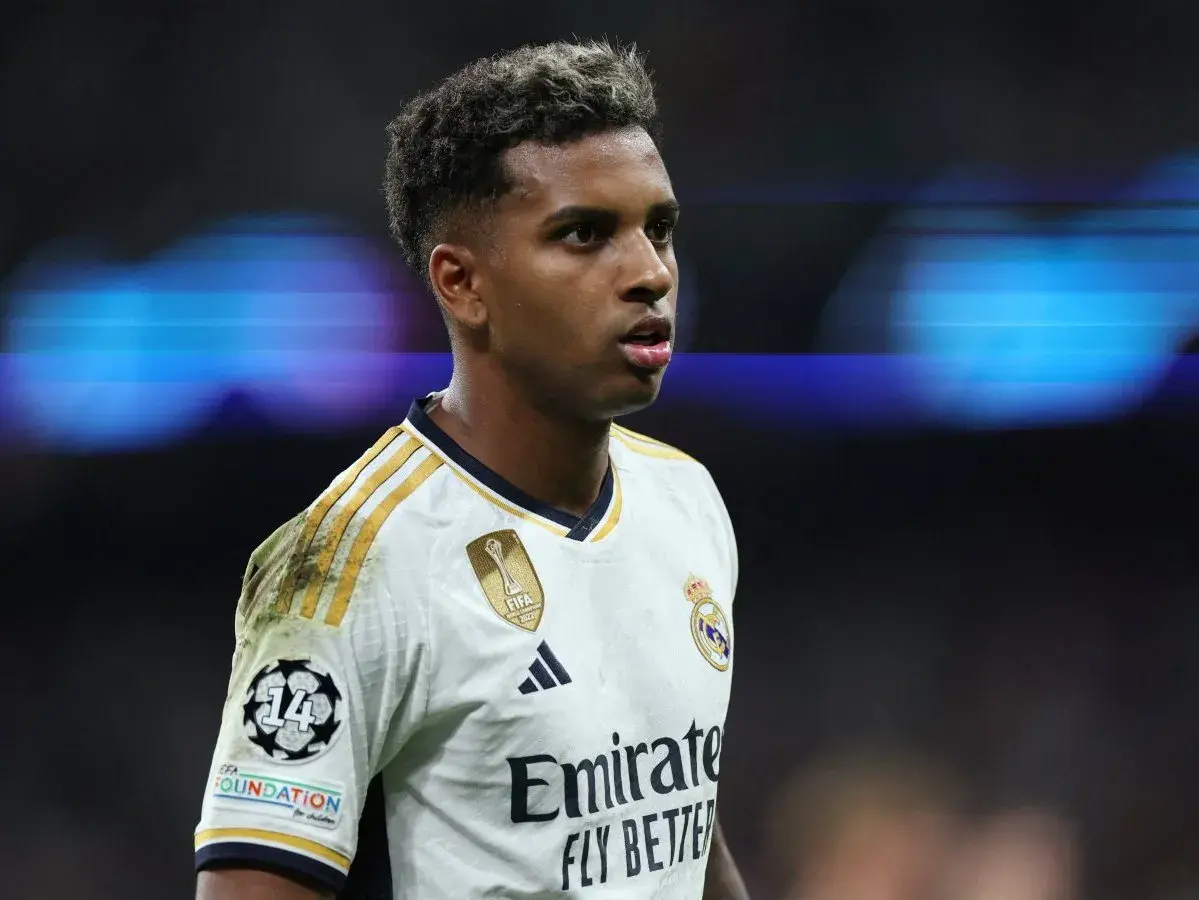 إيقاف رودريغو لاعب ريال مباراتين لإهانته حكماً في الخسارة أمام بنفيكا