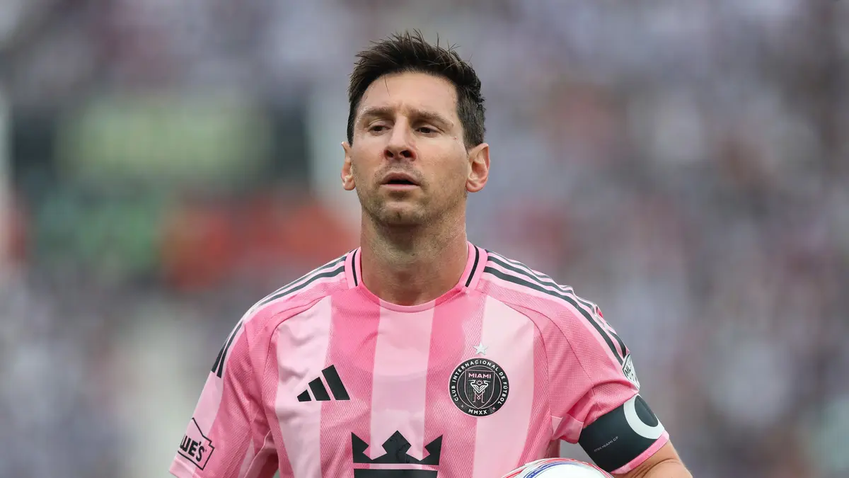 "غموض حول الطريقة".. ميسي يرغب في العودة إلى برشلونة