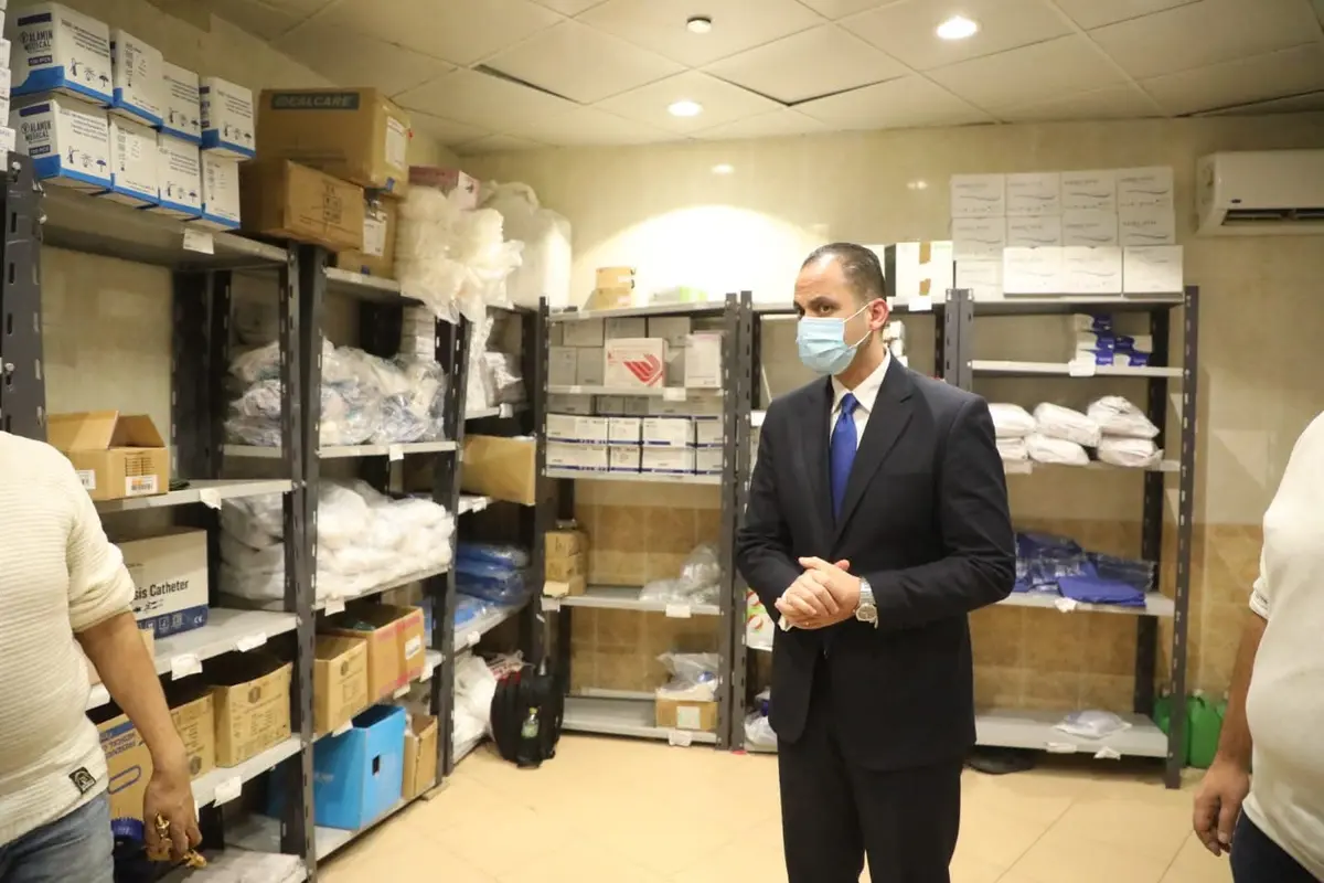 نائب وزير الصحة يتفقد مستشفى عين شمس العام لمتابعة تداعيات حريق مخزن المستلزمات