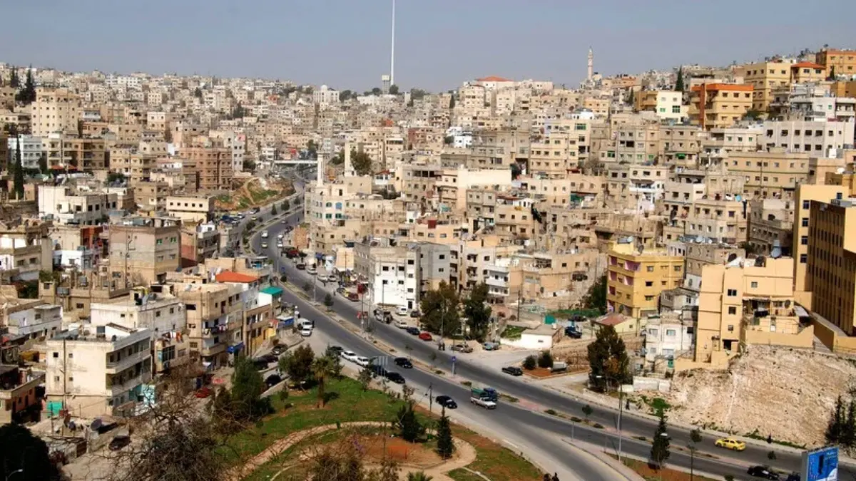 ارتفاع ملموس ورياح مغبرة.. تفاصيل حالة الطقس للأيام القادمة في الأردن