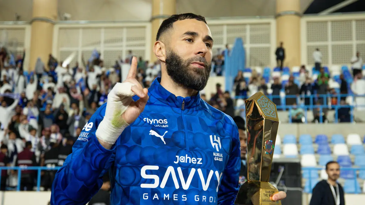 بنزيما يكسر صمته: اسألوا لاعبي الاتحاد لماذا لم يودّعوني؟