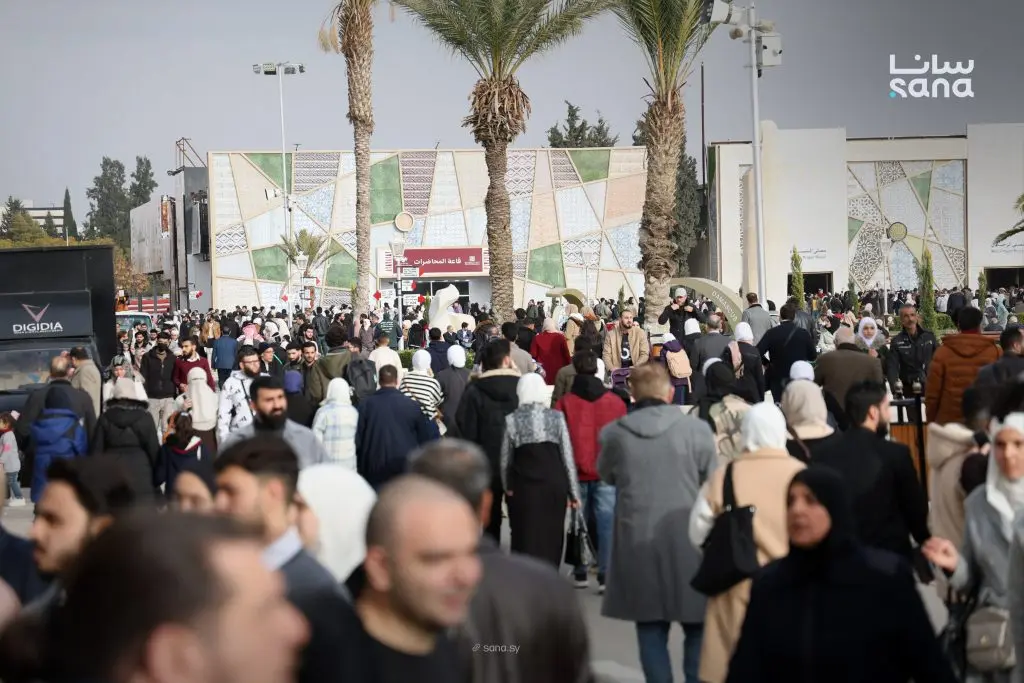 250 ألف زائر في اليوم الأول لمعرض دمشق الدولي للكتاب