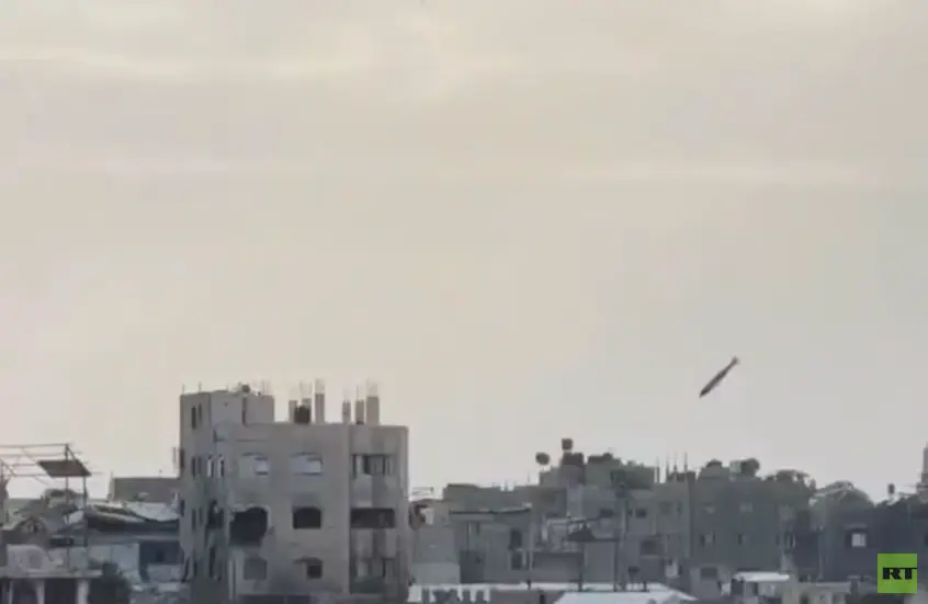 تصعيد عسكري واسع في غزة.. الجيش الإسرائيلي ينسف مباني ويستهدف المواطنين في مناطق متفرقة من القطاع