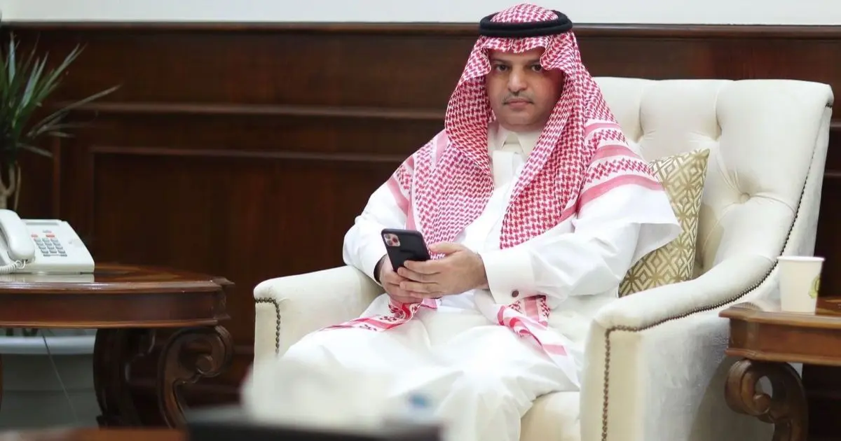 مسلي آل معمر يدعم النصر ويشكو "غياب اللعب المالي العادل" بالدوري