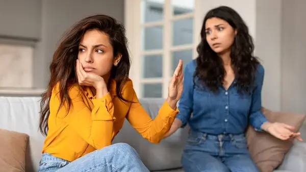 زهرة الخليج - ماذا تفعلين عندما يتجاوز الأصدقاء حدودهم؟