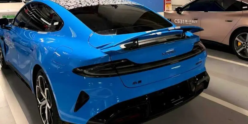 صور تجسسية تكشف عن تحديثات سيارة Xiaomi SU7 الجديدة قبل طرحها في الأسواق