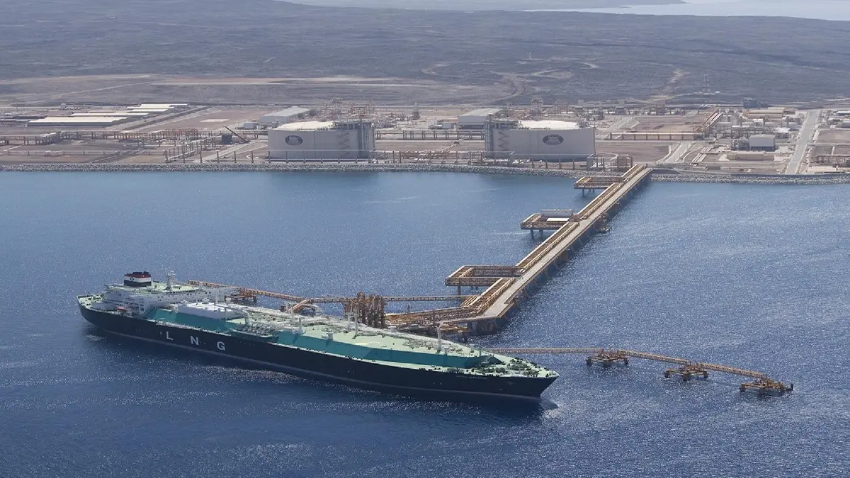 حقيقة وقف مشروع الخط الرابع لإنتاج الغاز المسال في سلطنة عمان.. بيان رسمي - الطاقة