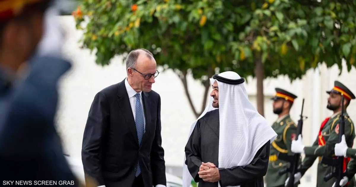 محمد بن زايد وميرتس يشهدان توقيع مذكرات تفاهم