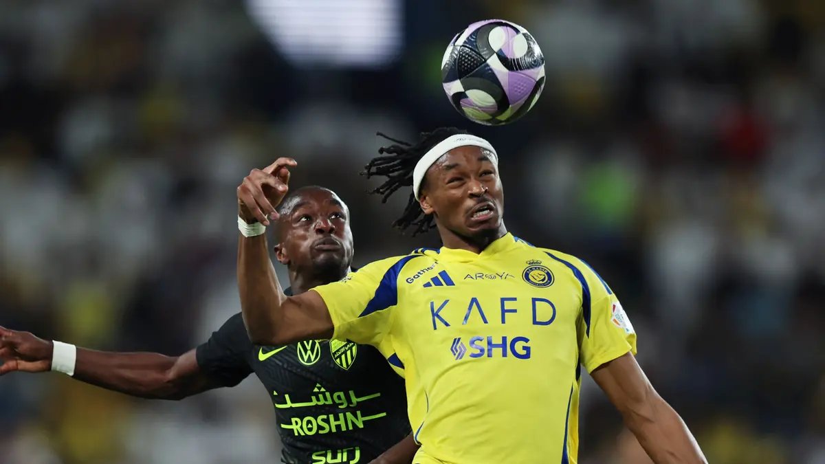 فيديو: بعد لمسة يد سيماكان.. هل استحق الاتحاد ركلة جزاء في كلاسيكو النصر؟