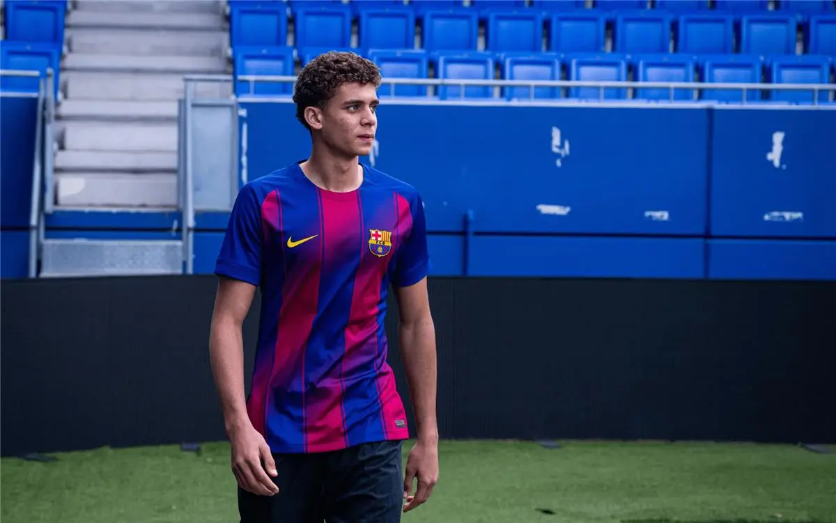 حمزة عبد الكريم يشارك في تدريبات برشلونة أتلتيك قبل مباراة بارباسترو