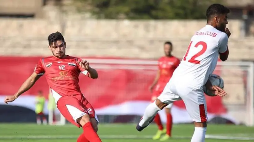 فيديو: كاد يفقد حياته.. اعتداء عنيف على حكم مباراة بالدوري السوري