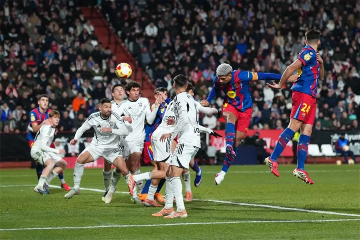 تقارير: لاعب برشلونة تلقى هتافات عنصرية من جماهير ألباسيتي