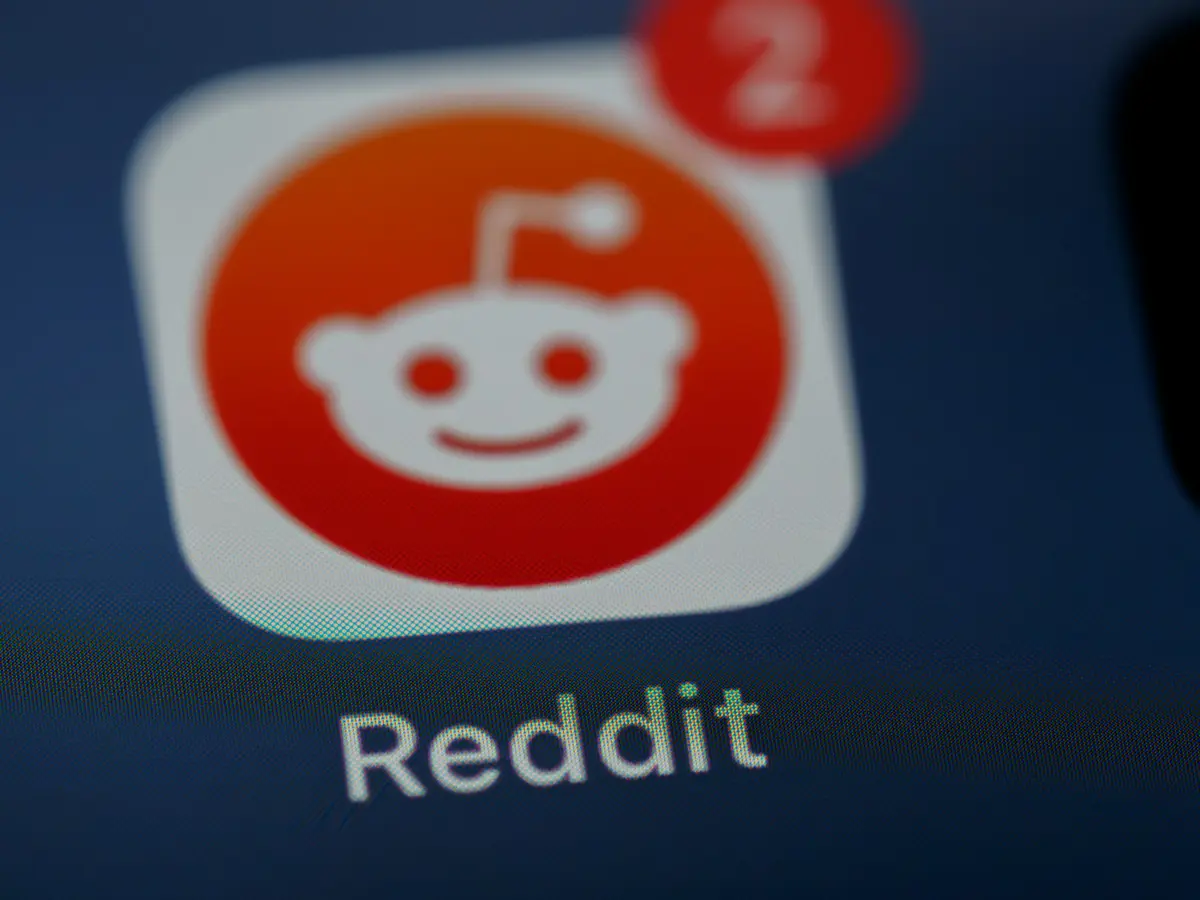 تحويل بحث الذكاء الاصطناعي في Reddit إلى وجهة شاملة للإجابات البشرية