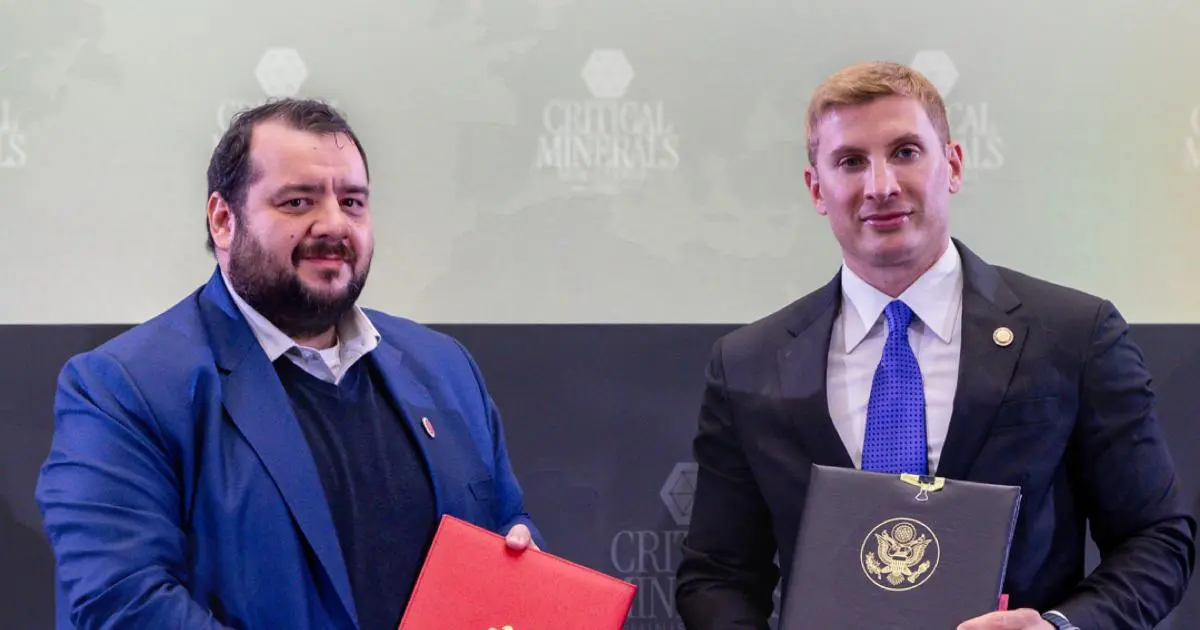 اتفاقية إماراتية أمريكية لتوسيع تأمين المعادن الحرجة