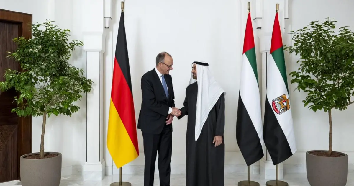 بن زايد والمستشار الألماني يبحثان تعزيز الشراكة التنموية