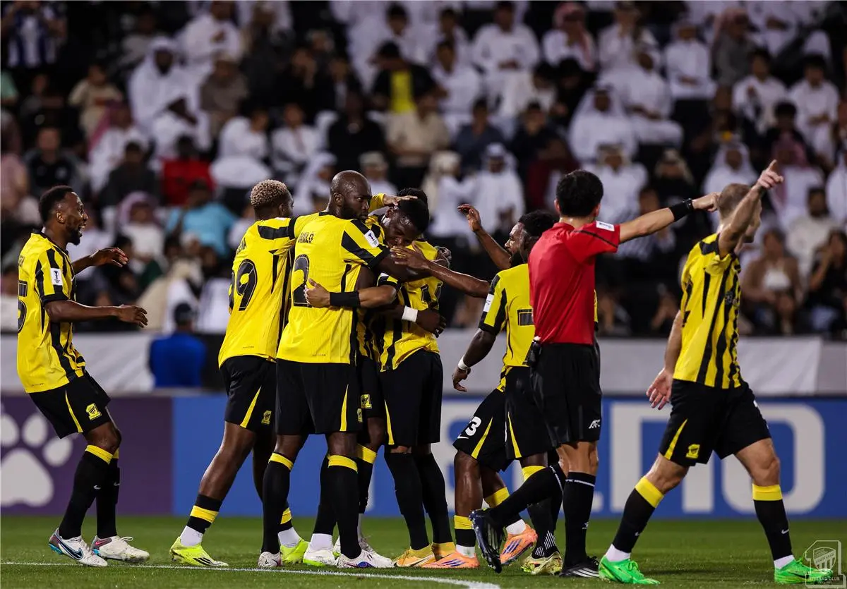الاتحاد السعودي يمطر شباك السد القطري برباعية في دوري أبطال آسيا