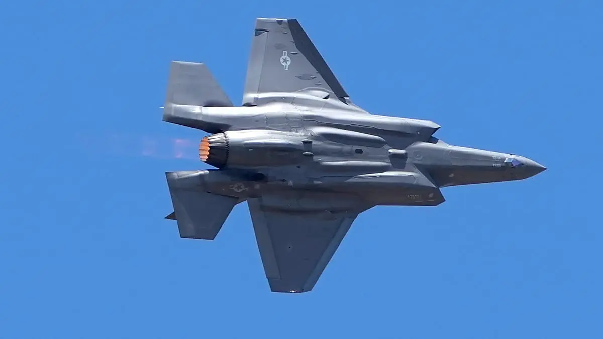 السباق العسكري يحتدم: إيران تنشر رادارًا يكشف "الشبح".. وأميركا تجهّز قنابل لاختراق التحصينات