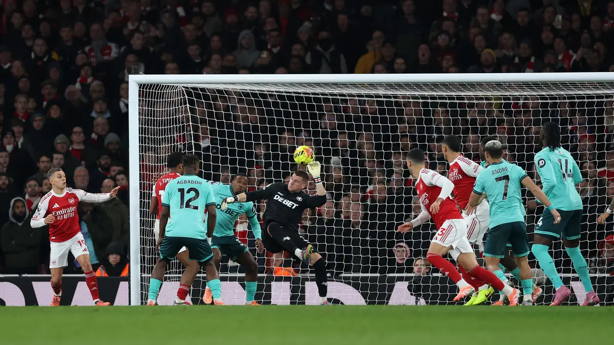 الصدارة تحت الضغط.. رقم وولفرهامبتون يرعب آرسنال