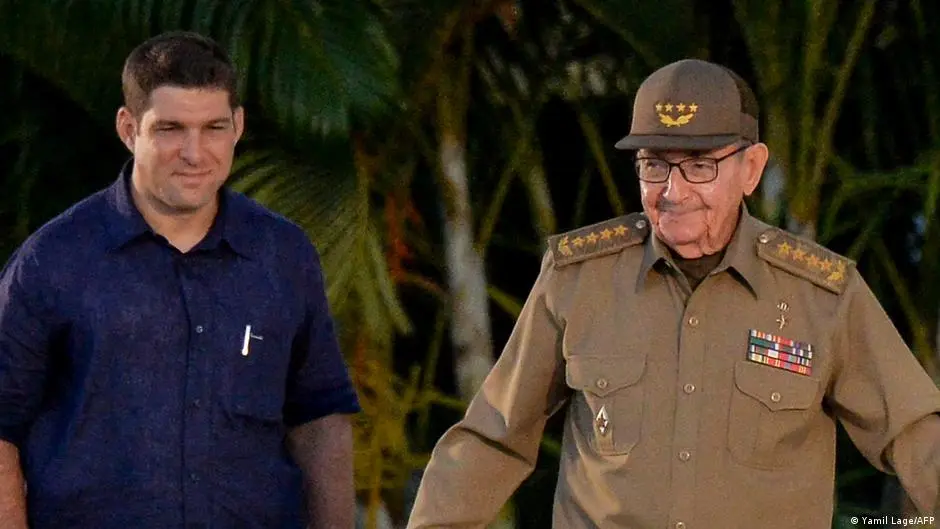 مباحثات أمريكية مع حفيد كاسترو مع تشديد الحناق على كوبا