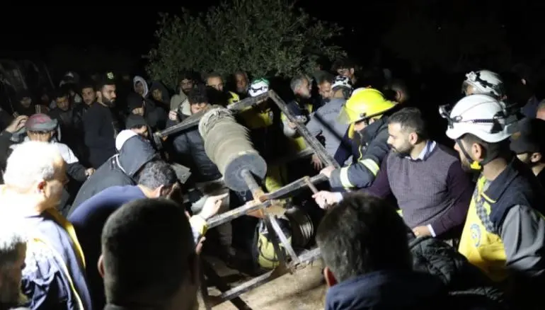 سقوط طفل في بئر بمدينة الطبقة