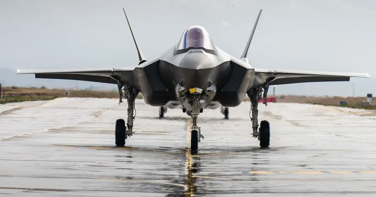 للوصول إلى وسط إيران.. إسرائيل تعزز مدى F-35I بخزان وقود إضافي