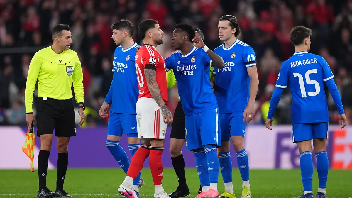 شنايدر يسخر من أوتاميندي: ميسي هو من فاز بكأس العالم.. أنت لم تفعل شيئًا