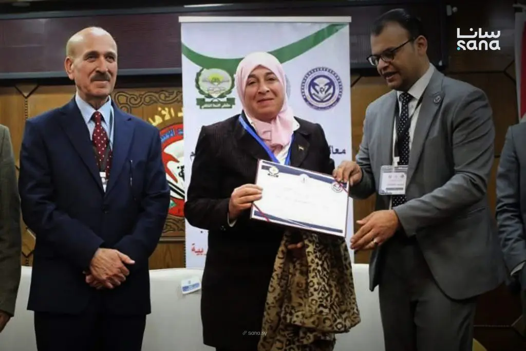 جامعة دمشق تعزز حضورها البحثي في مؤتمر دولي بالأردن