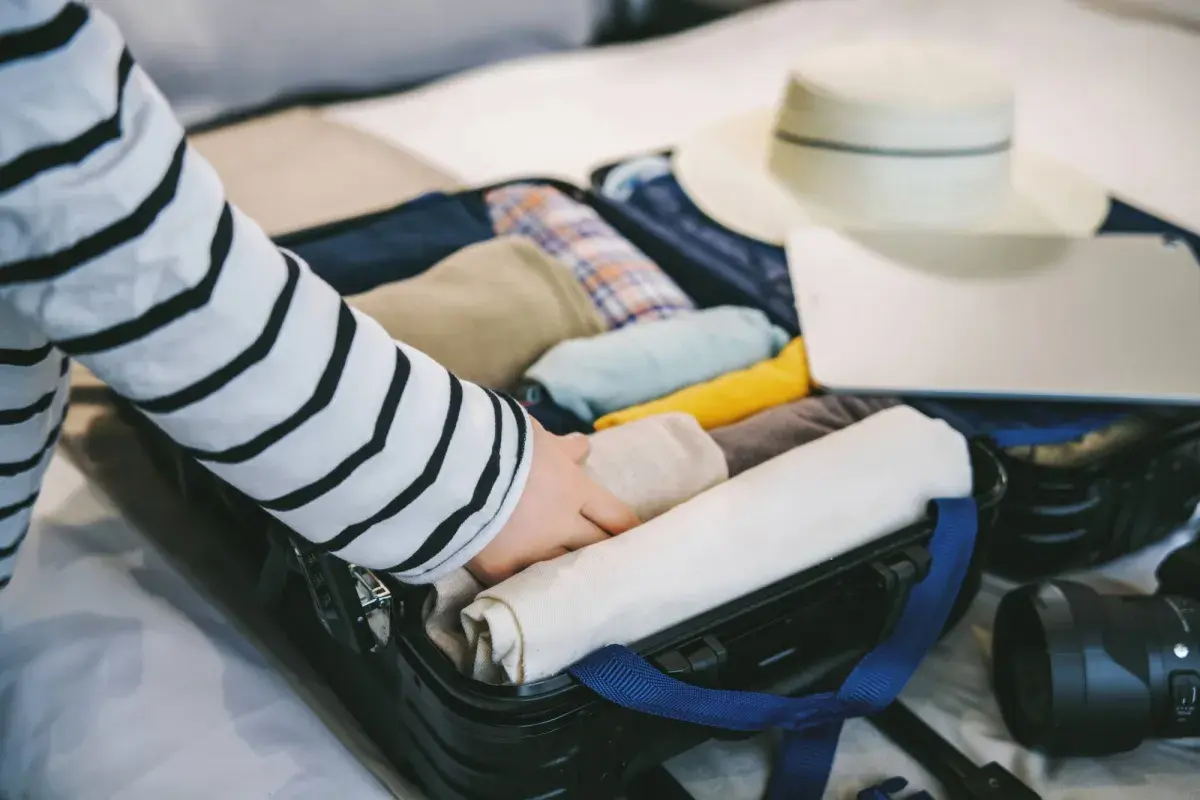 كيف توضّب حقيبة السفر بذكاء؟